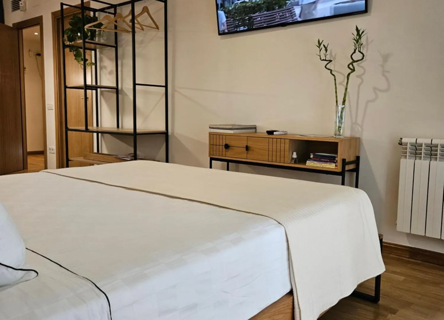 Apartment Estudiosuenossuite Sant Just Desvern Spain